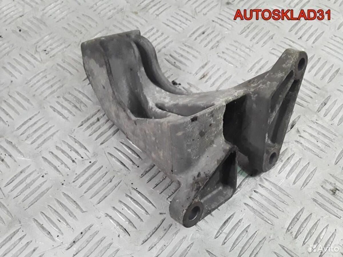 Кронштейн двигателя VW Passat B5 2,3 AGZ 3B0199308 - АвтоСклад31.рф - авторазборка контрактные б/у запчасти в г. Белгород