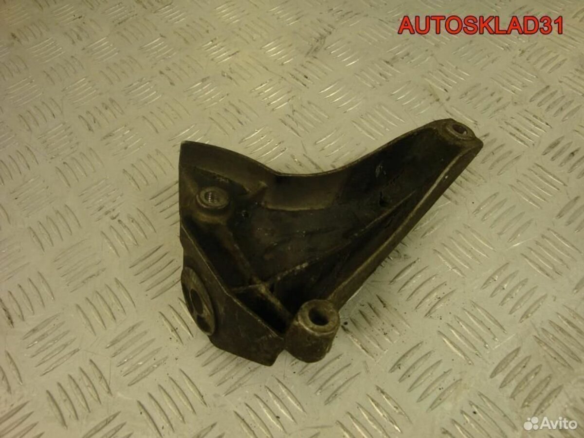 Кронштейн АКПП левый Audi A4 B5 8D0399113AC - АвтоСклад31.рф - авторазборка контрактные б/у запчасти в г. Белгород