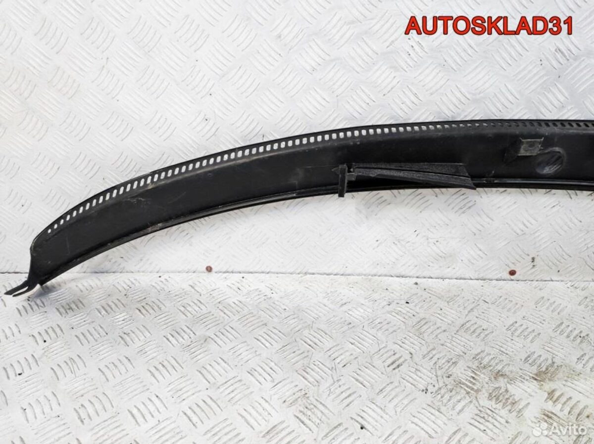 Решетка стеклоочистителя VW Passat B5 3B1819415C - АвтоСклад31.рф - авторазборка контрактные б/у запчасти в г. Белгород