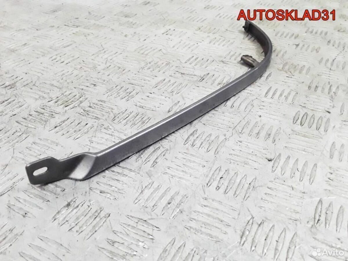 Планка под фару левая Audi 80 B4 8A0853207A - АвтоСклад31.рф - авторазборка контрактные б/у запчасти в г. Белгород