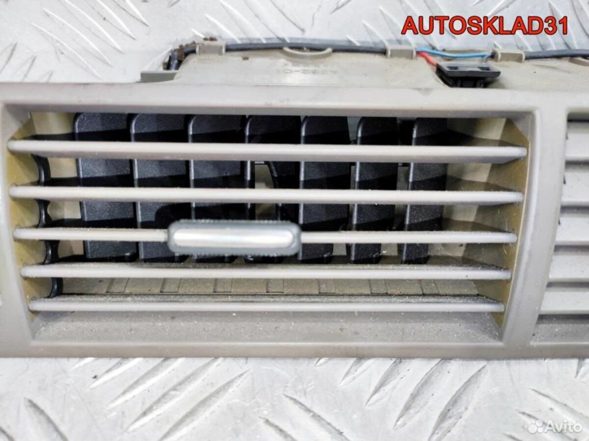 Дефлектор воздушный Audi A4 B6 8E0820951H - АвтоСклад31.рф - авторазборка контрактные б/у запчасти в г. Белгород