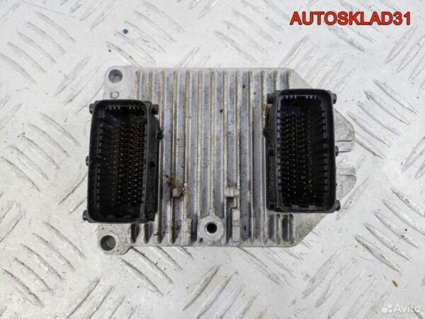 Накладка на порог правая Audi A8 4E 4E0853860D - АвтоСклад31.рф - авторазборка контрактные б/у запчасти в г. Белгород