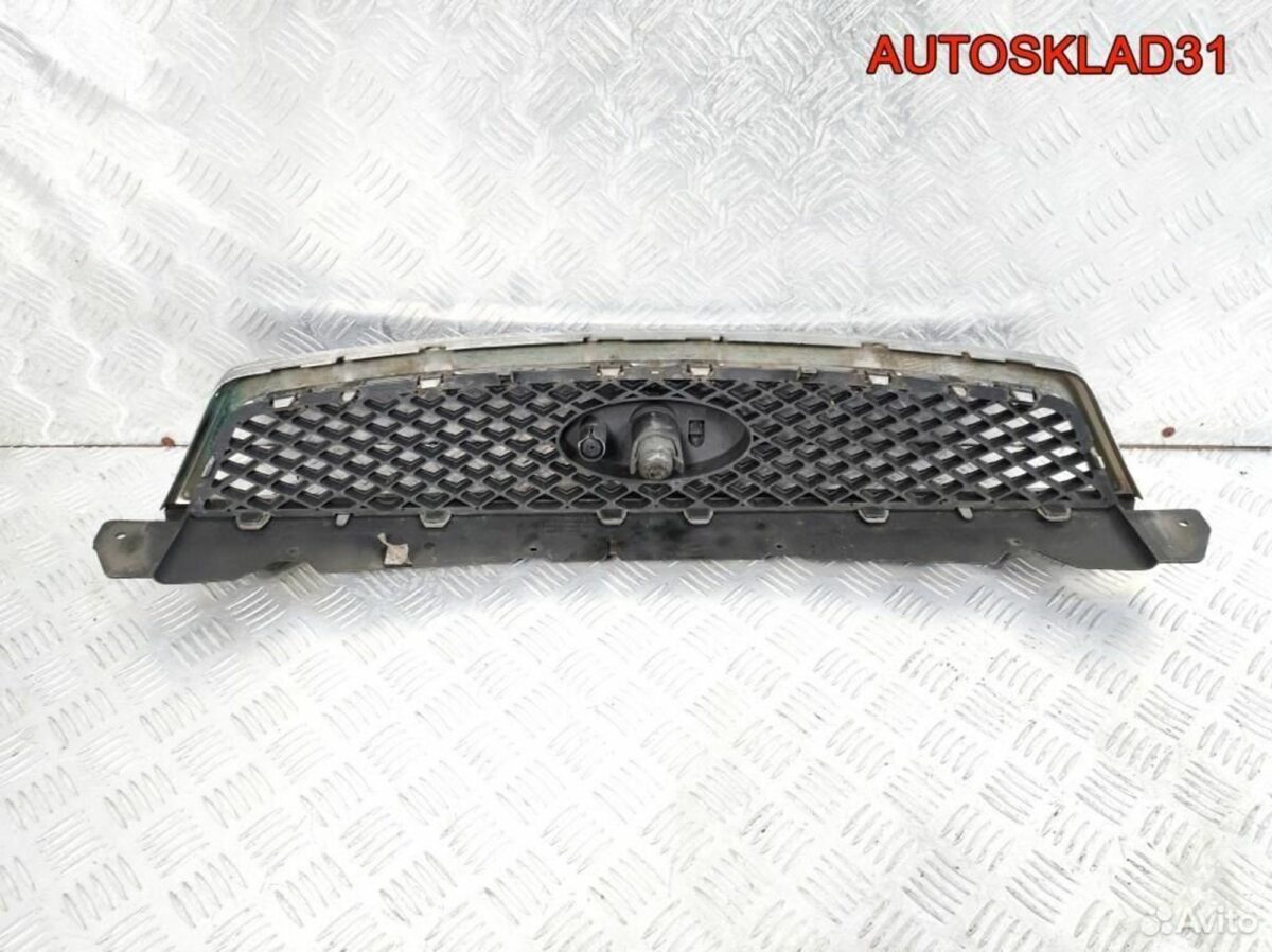 Решетка радиатора Ford Focus 2 4M518138AE - АвтоСклад31.рф - авторазборка контрактные б/у запчасти в г. Белгород