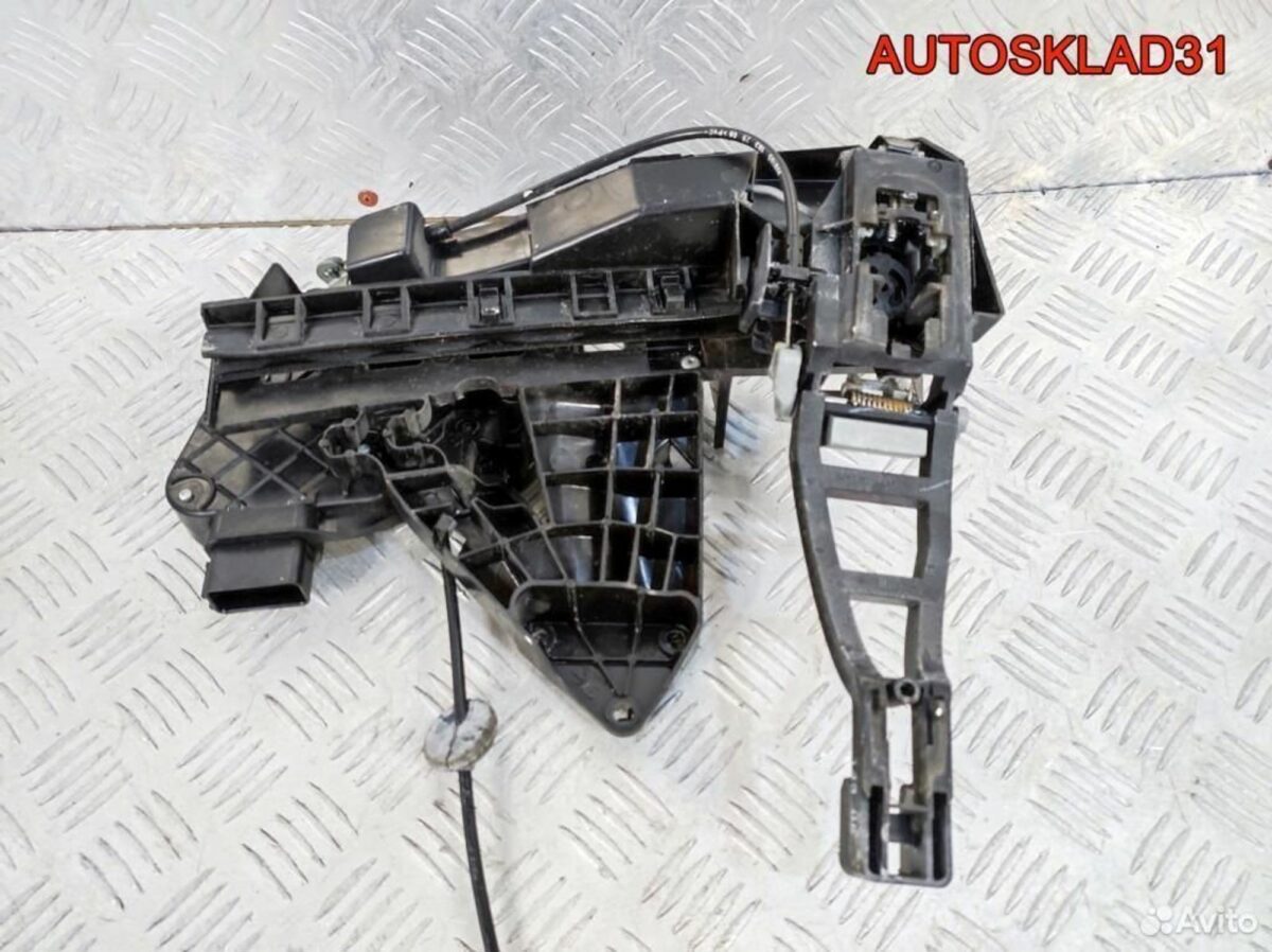 Замок двери передней правой Ford Focus 2 2400151 - АвтоСклад31.рф - авторазборка контрактные б/у запчасти в г. Белгород