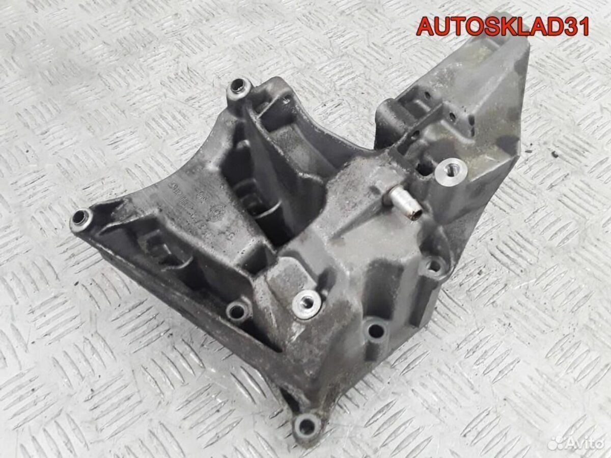 Кронштейн гур Mercedes W203 М111.955 R1112361330 - АвтоСклад31.рф - авторазборка контрактные б/у запчасти в г. Белгород