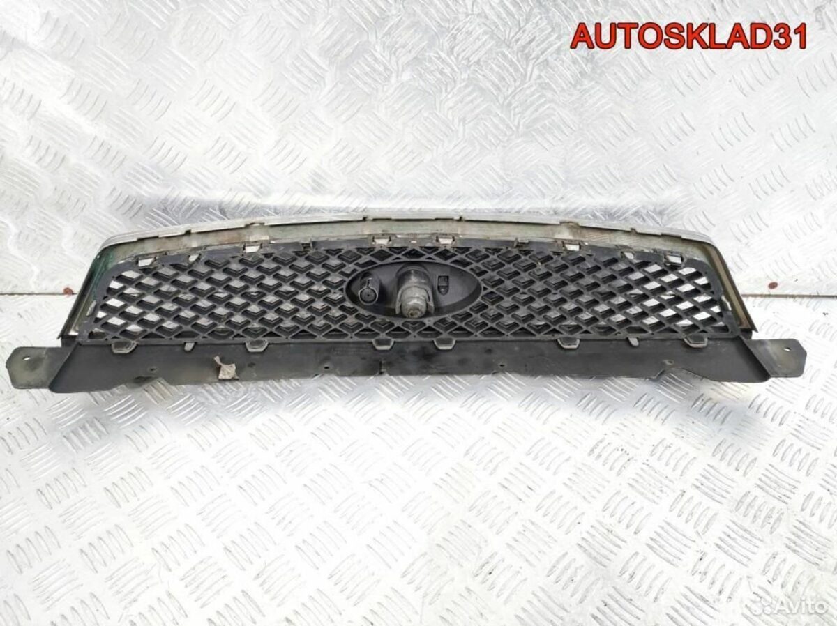 Решетка радиатора Ford Focus 2 4M518138AE - АвтоСклад31.рф - авторазборка контрактные б/у запчасти в г. Белгород