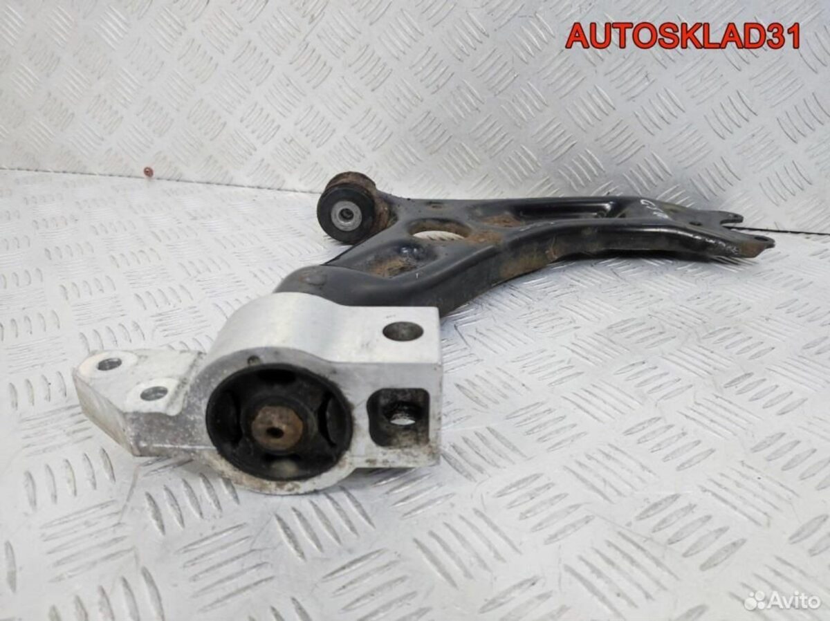 Рычаг передний правый VW Golf 5 1K0407152BC - АвтоСклад31.рф - авторазборка контрактные б/у запчасти в г. Белгород