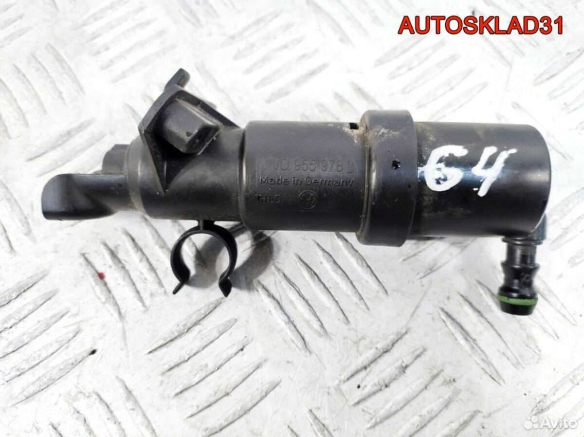 Форсунка омывателя правая VW Golf 4 1J0955978B - АвтоСклад31.рф - авторазборка контрактные б/у запчасти в г. Белгород