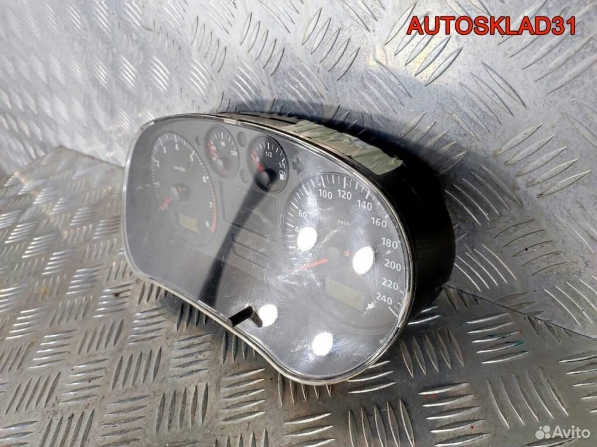 Панель приборов Seat Leon 1M0920802A Бензин - АвтоСклад31.рф - авторазборка контрактные б/у запчасти в г. Белгород