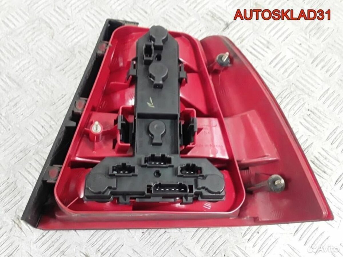 Фонарь задний левый Volkswagen Bora 1J5945095M - АвтоСклад31.рф - авторазборка контрактные б/у запчасти в г. Белгород