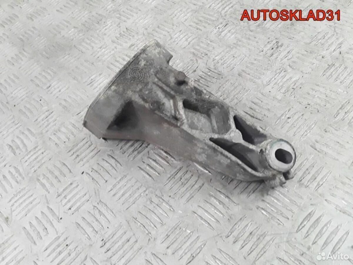 Кронштейн двигателя левый Mercedes W203 М111.955 - АвтоСклад31.рф - авторазборка контрактные б/у запчасти в г. Белгород