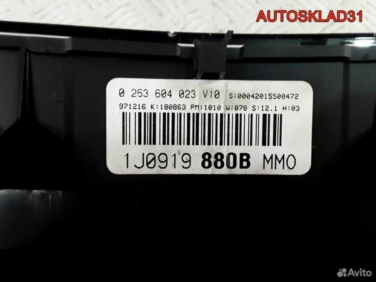Панель приборов Volkswagen Golf 4 1J0919880B - АвтоСклад31.рф - авторазборка контрактные б/у запчасти в г. Белгород