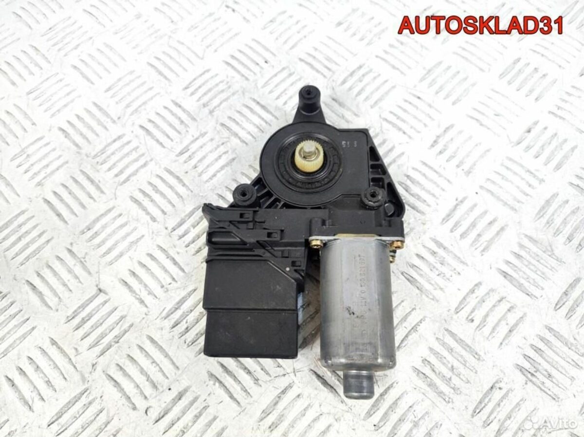 Моторчик стеклоподъёмника VW Passat B5 3B9839751CD - АвтоСклад31.рф - авторазборка контрактные б/у запчасти в г. Белгород