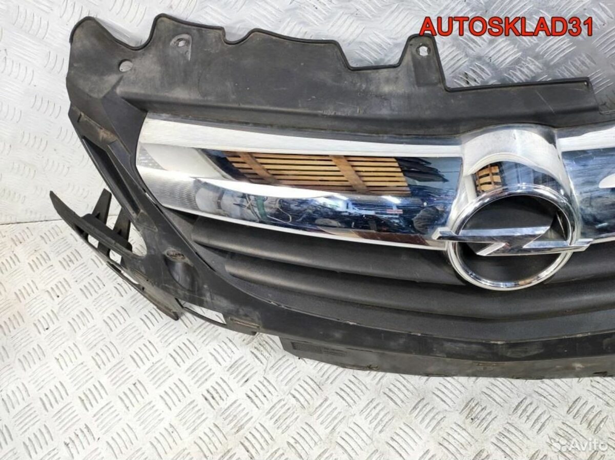 Решетка радиатора Opel Corsa D 13179940 - АвтоСклад31.рф - авторазборка контрактные б/у запчасти в г. Белгород
