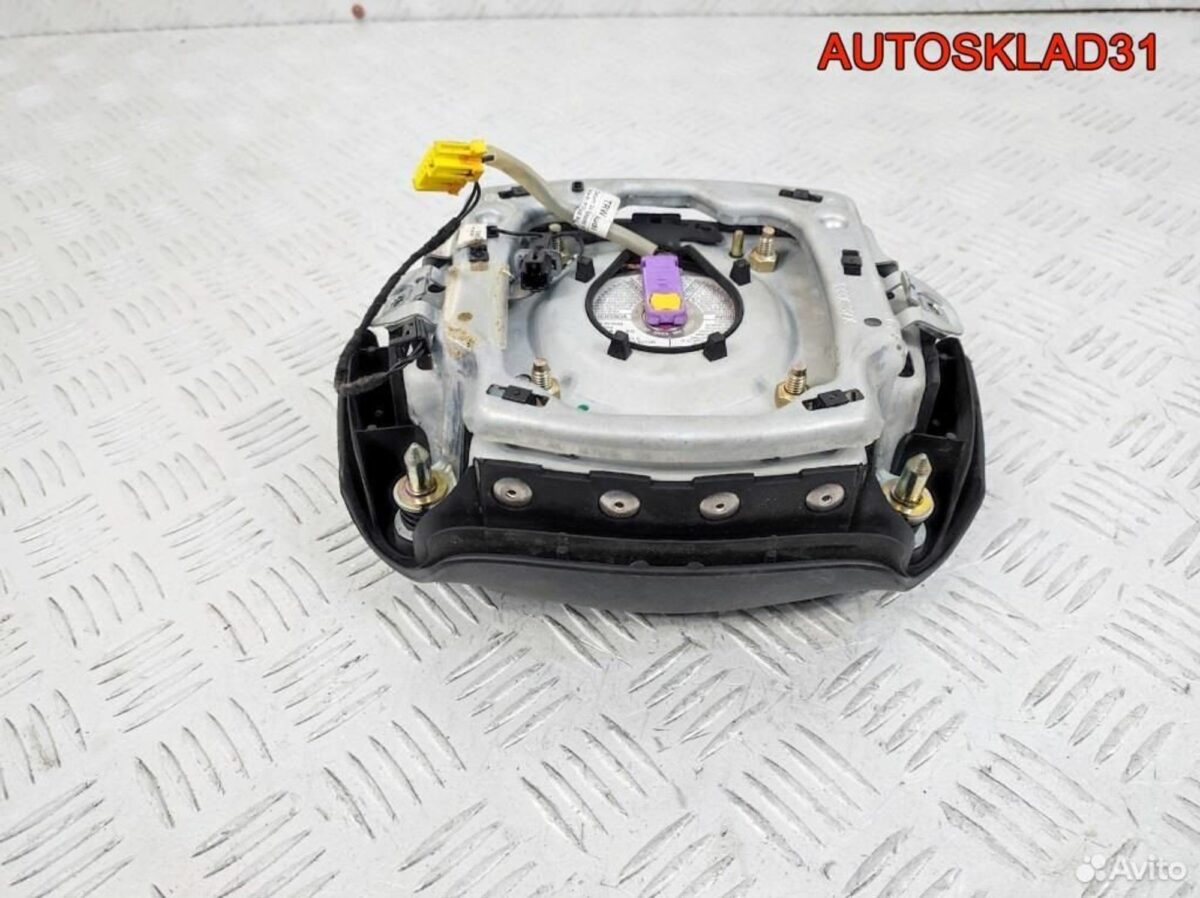 Подушка безопасности в руль Audi A3 8P1 8P0880201D - АвтоСклад31.рф - авторазборка контрактные б/у запчасти в г. Белгород