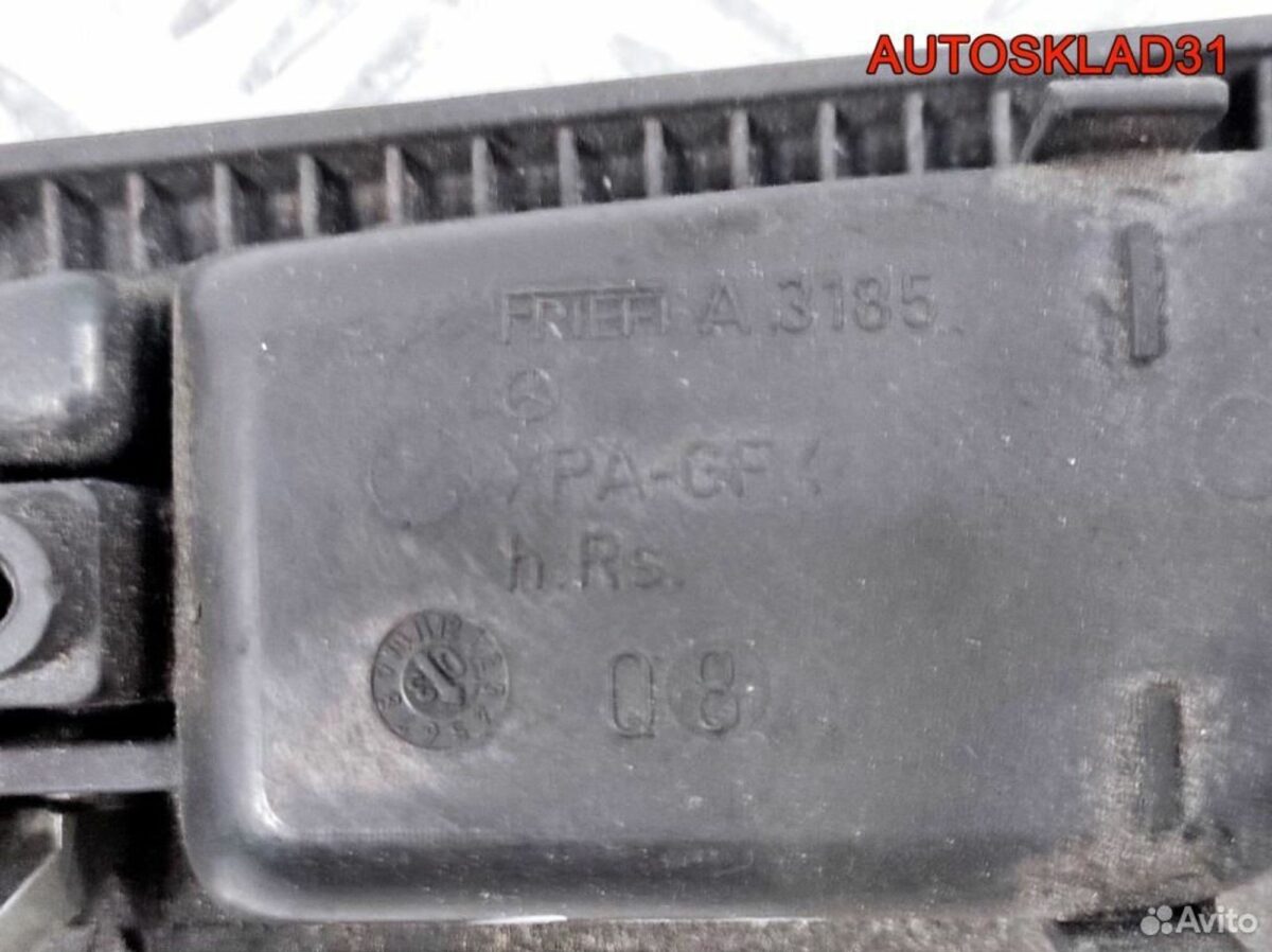 Ручка двери перед внутренняя правая Mercedes W203 - АвтоСклад31.рф - авторазборка контрактные б/у запчасти в г. Белгород