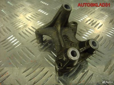 Кронштейн катушки зажигания VW Passat B6 06A903103 - АвтоСклад31.рф - авторазборка контрактные б/у запчасти в г. Белгород