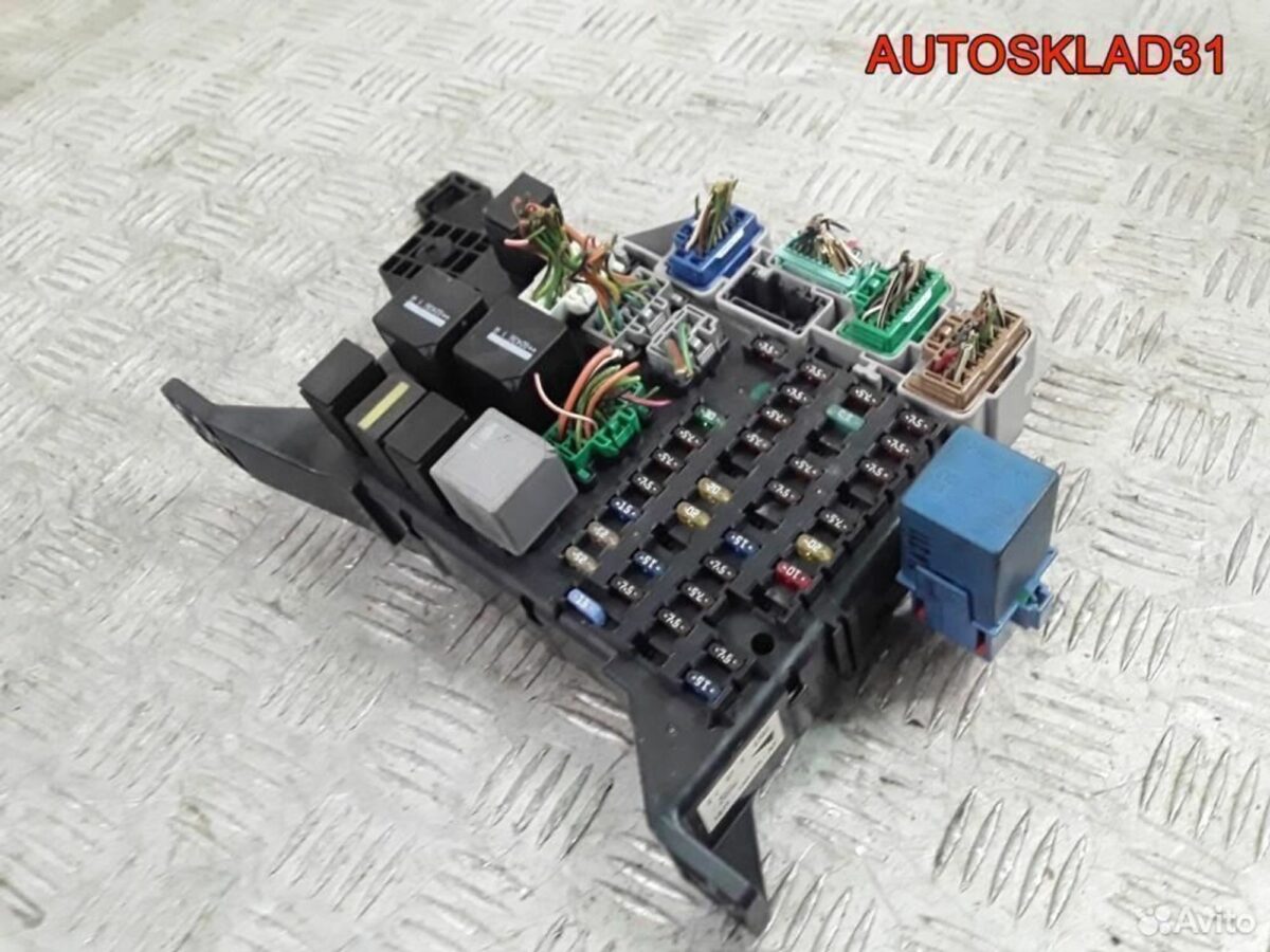 Блок предохранителей Ford Mondeo 3 1s7t14a073af - АвтоСклад31.рф - авторазборка контрактные б/у запчасти в г. Белгород