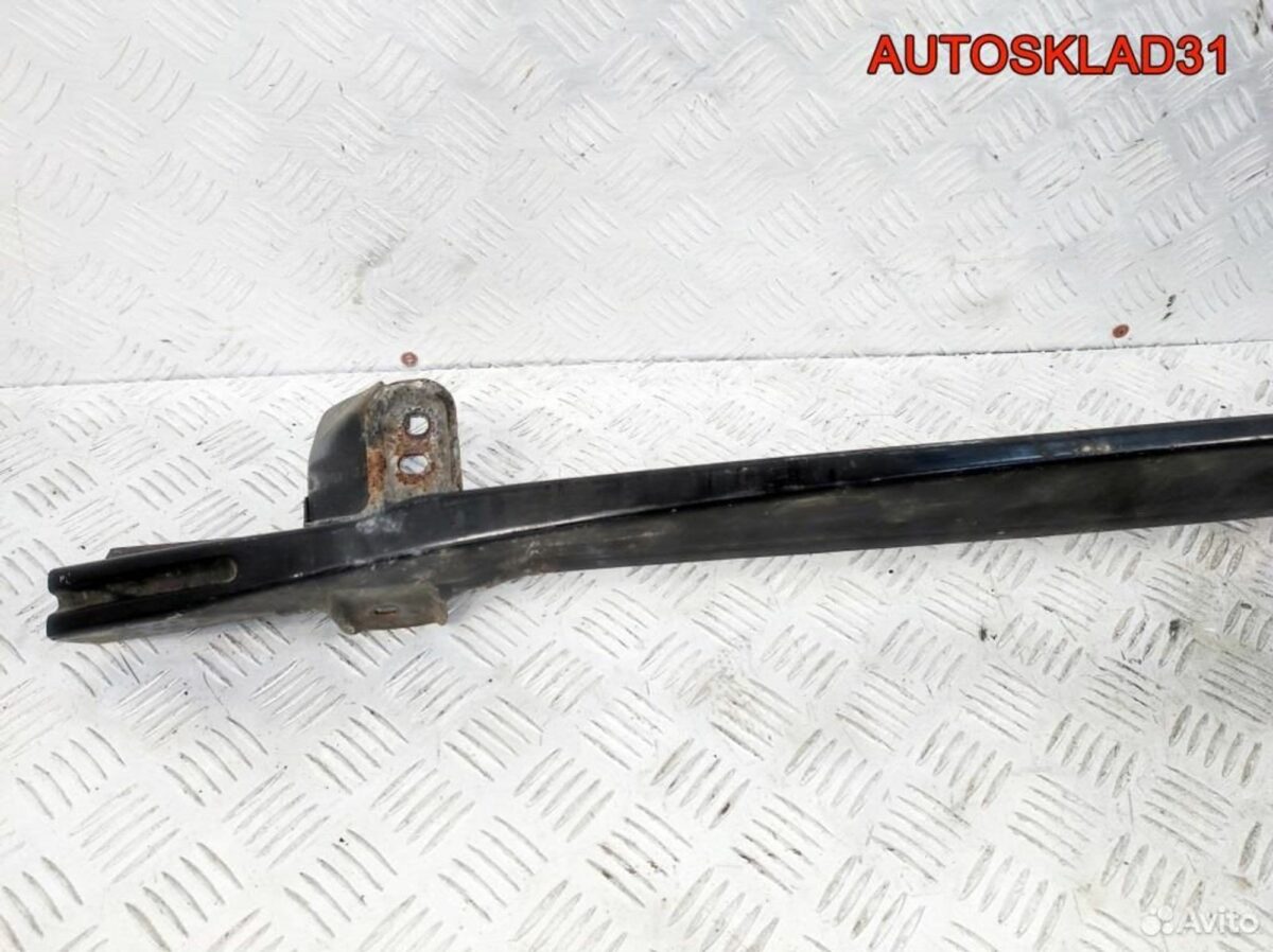 Кронштейн переднего бампера VW Golf 5 1K0807093A - АвтоСклад31.рф - авторазборка контрактные б/у запчасти в г. Белгород