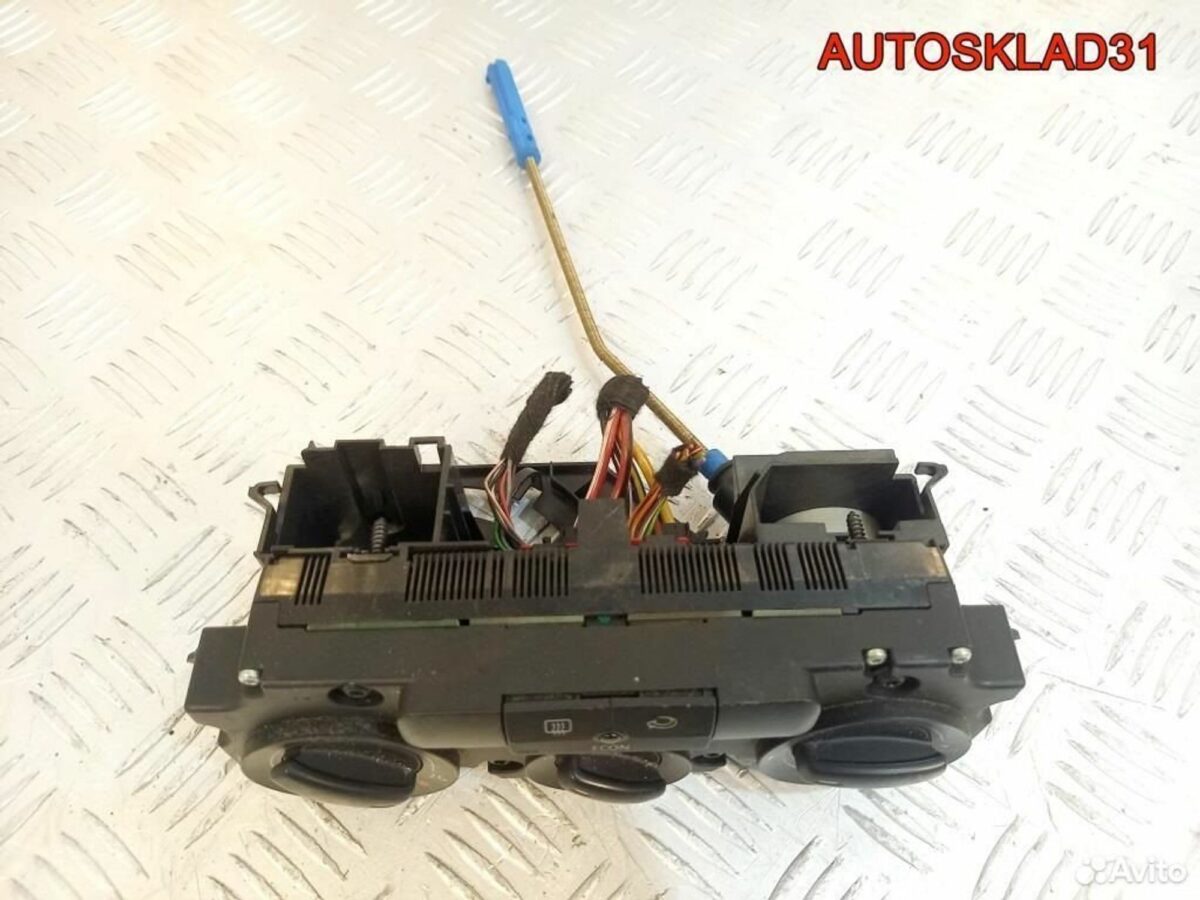 Блок управления отопителем VW Touran 1K0820047DF - АвтоСклад31.рф - авторазборка контрактные б/у запчасти в г. Белгород