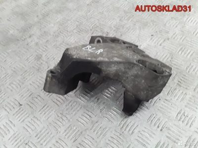 Кронштейн двигателя правый VW Passat B6 2.0 BLR - АвтоСклад31.рф - авторазборка контрактные б/у запчасти в г. Белгород