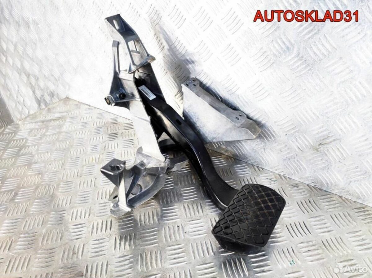 Педаль тормоза АКПП Audi A6 C6 4F1723140 - АвтоСклад31.рф - авторазборка контрактные б/у запчасти в г. Белгород