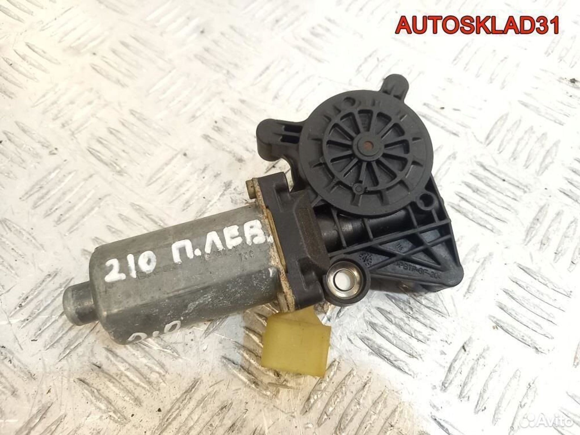 Моторчик стеклоподъемника передний Mercedes W210 - АвтоСклад31.рф - авторазборка контрактные б/у запчасти в г. Белгород Моторчик стеклоподъемника передний Mercedes W210 - АвтоСклад31.рф - авторазборка контрактные б/у запчасти в г. Белгород