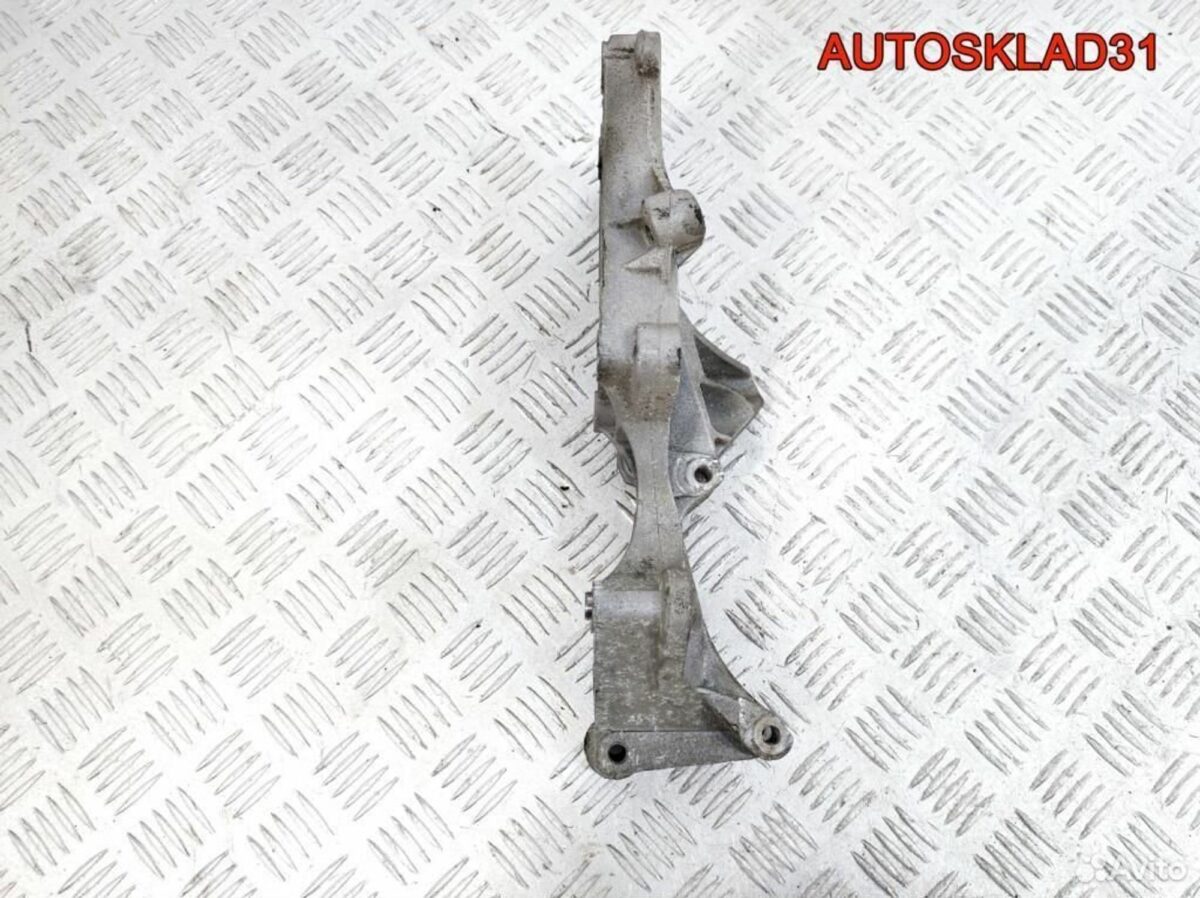 Кронштейн генератора VW Golf 5 2.0 BDK 03G903143A - АвтоСклад31.рф - авторазборка контрактные б/у запчасти в г. Белгород
