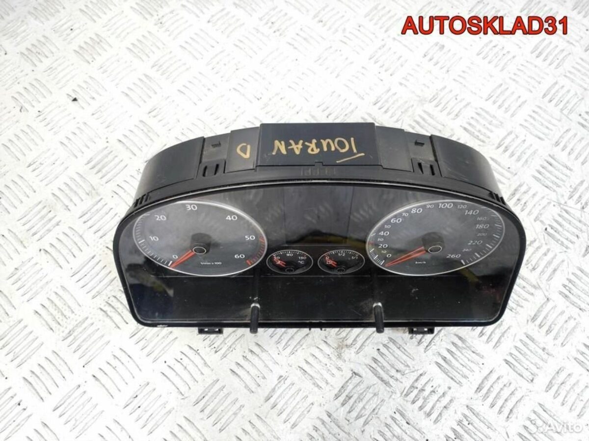 Панель приборов VW Touran 1T0920874D Дизель - АвтоСклад31.рф - авторазборка контрактные б/у запчасти в г. Белгород