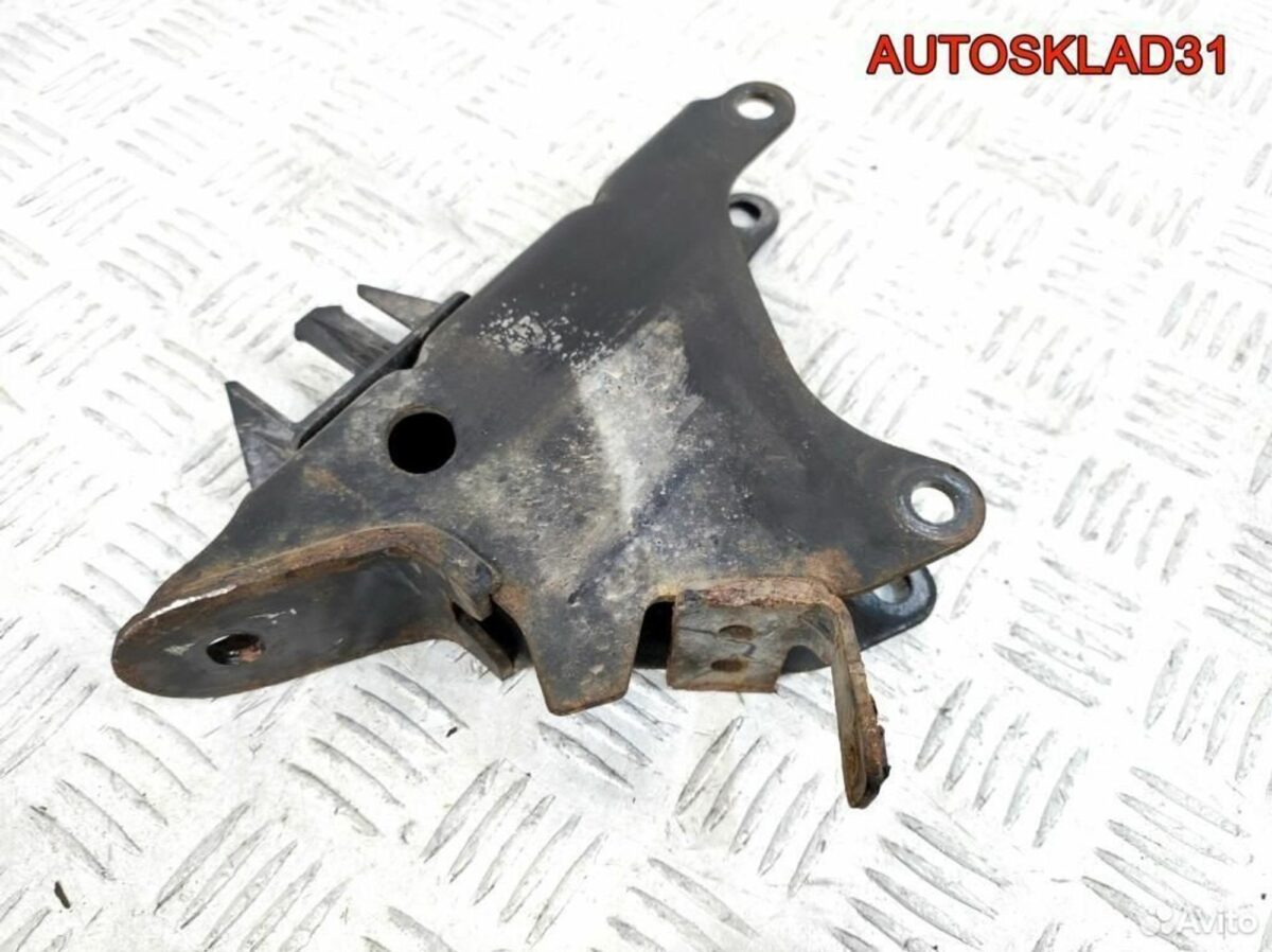 Кронштейн кпп Volkswagen Polo 1.4 AUD 1H0199270 - АвтоСклад31.рф - авторазборка контрактные б/у запчасти в г. Белгород