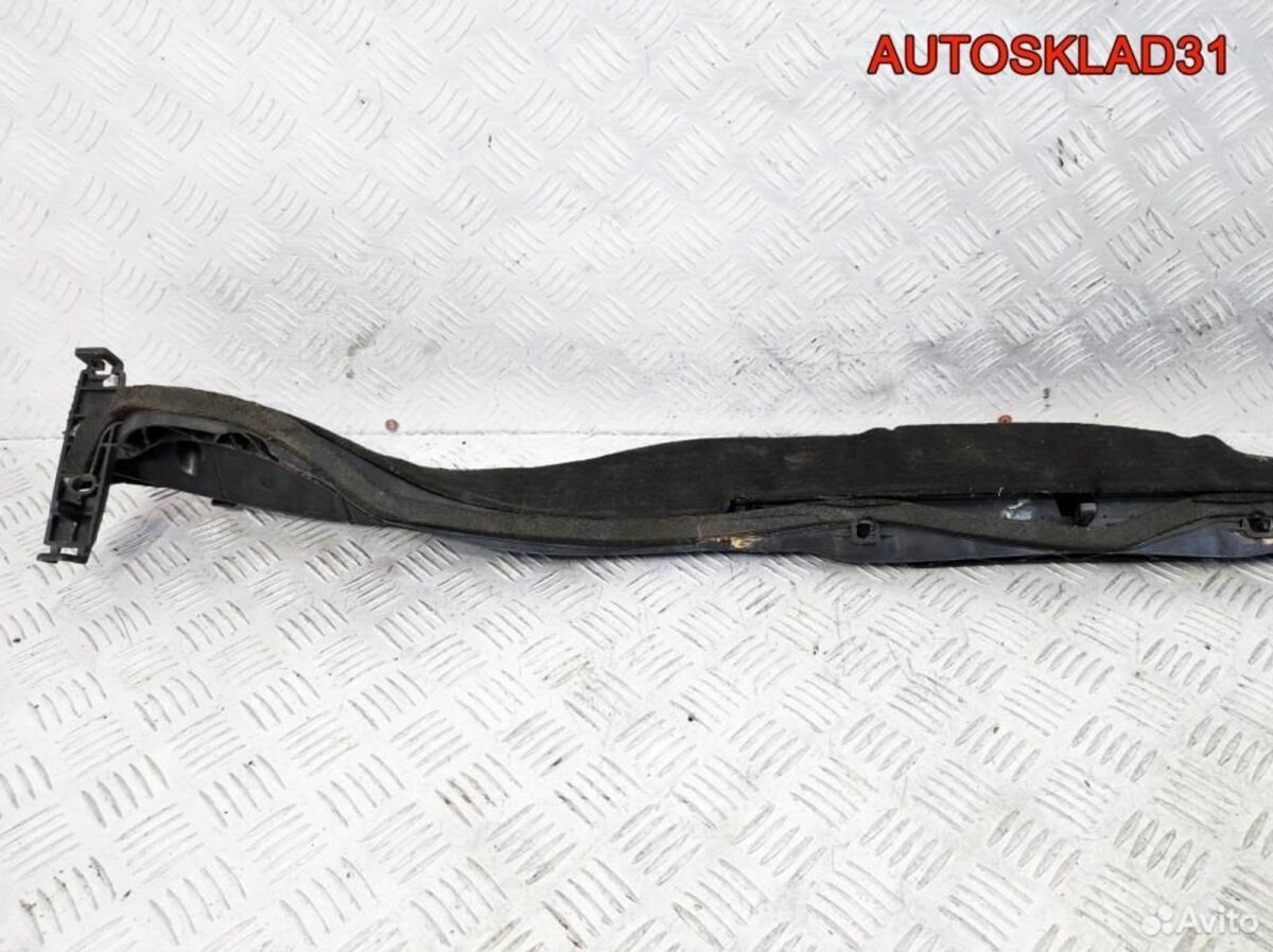 Решетка стеклоочистителя Peugeot 208 9676158680 - АвтоСклад31.рф - авторазборка контрактные б/у запчасти в г. Белгород
