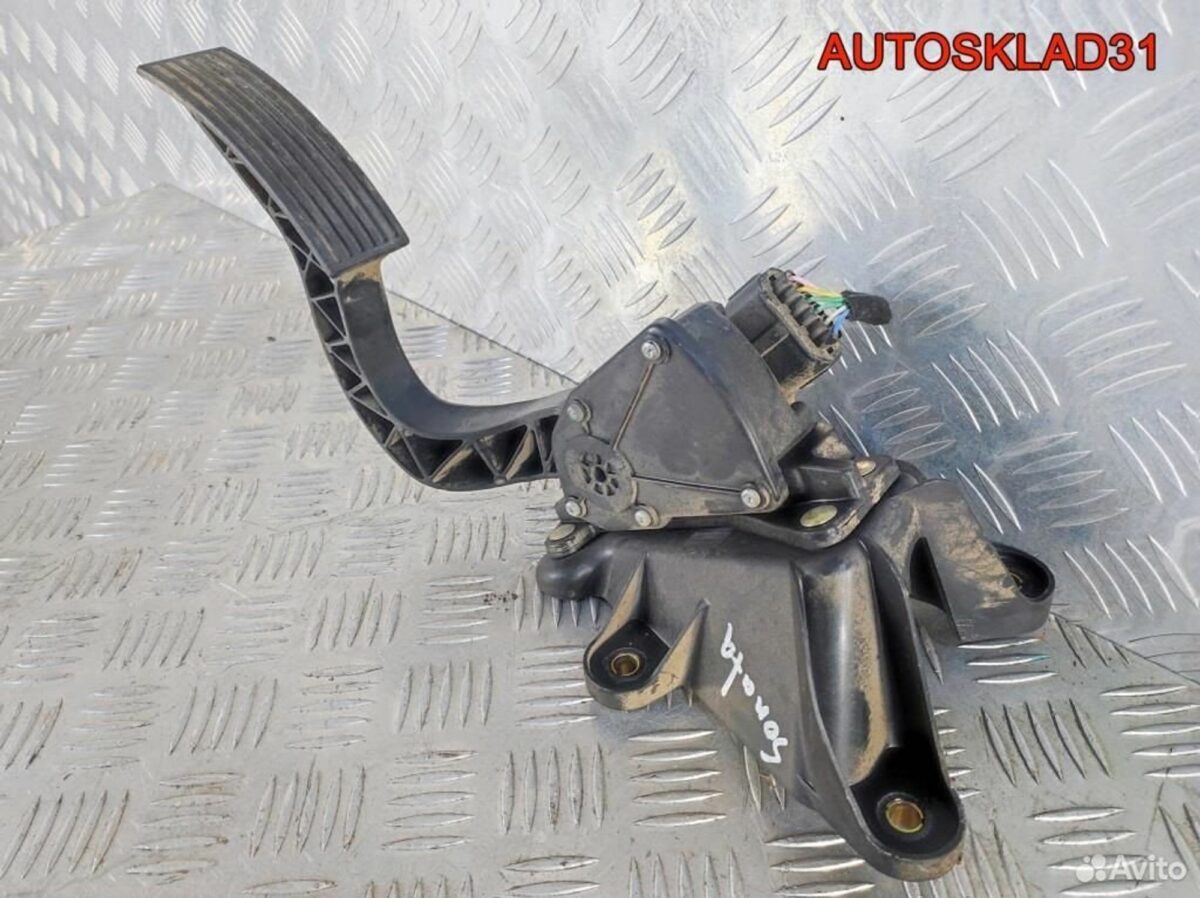 Педаль газа Hyundai Sonata 5 NF 327103K000 - АвтоСклад31.рф - авторазборка контрактные б/у запчасти в г. Белгород