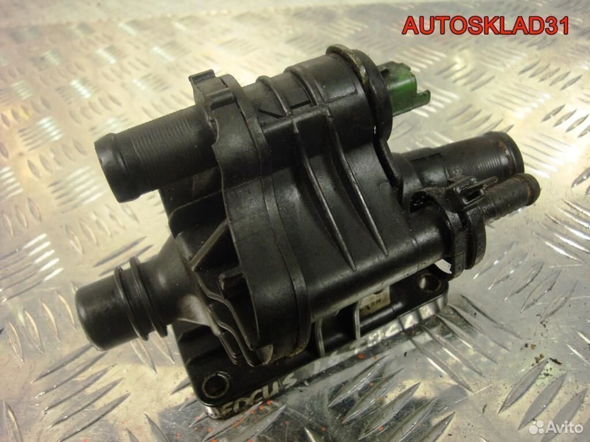 Корпус термостата Ford Focus 2 1.6 9647767180 - АвтоСклад31.рф - авторазборка контрактные б/у запчасти в г. Белгород Корпус термостата Ford Focus 2 1.6 9647767180 - АвтоСклад31.рф - авторазборка контрактные б/у запчасти в г. Белгород