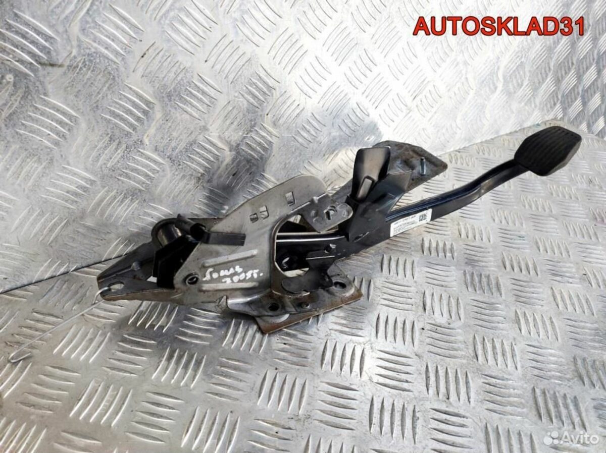 Педаль тормоза МКПП Ford Focus 2 4M512467AR - АвтоСклад31.рф - авторазборка контрактные б/у запчасти в г. Белгород