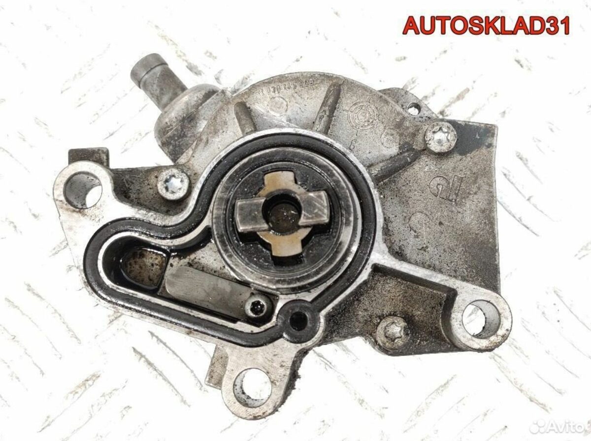 Вакуумный насос Volkswagen Golf 4 038145101B - АвтоСклад31.рф - авторазборка контрактные б/у запчасти в г. Белгород