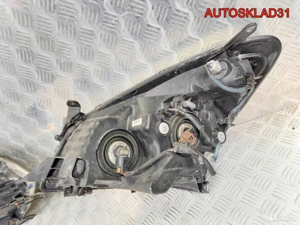 Фара галоген Toyota CorollaVerso 811700F060 - АвтоСклад31.рф - авторазборка контрактные б/у запчасти в г. Белгород