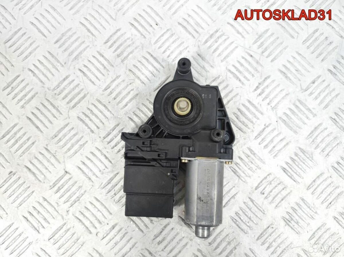 Моторчик стеклоподъёмника VW Passat B5 3B9839751CD - АвтоСклад31.рф - авторазборка контрактные б/у запчасти в г. Белгород