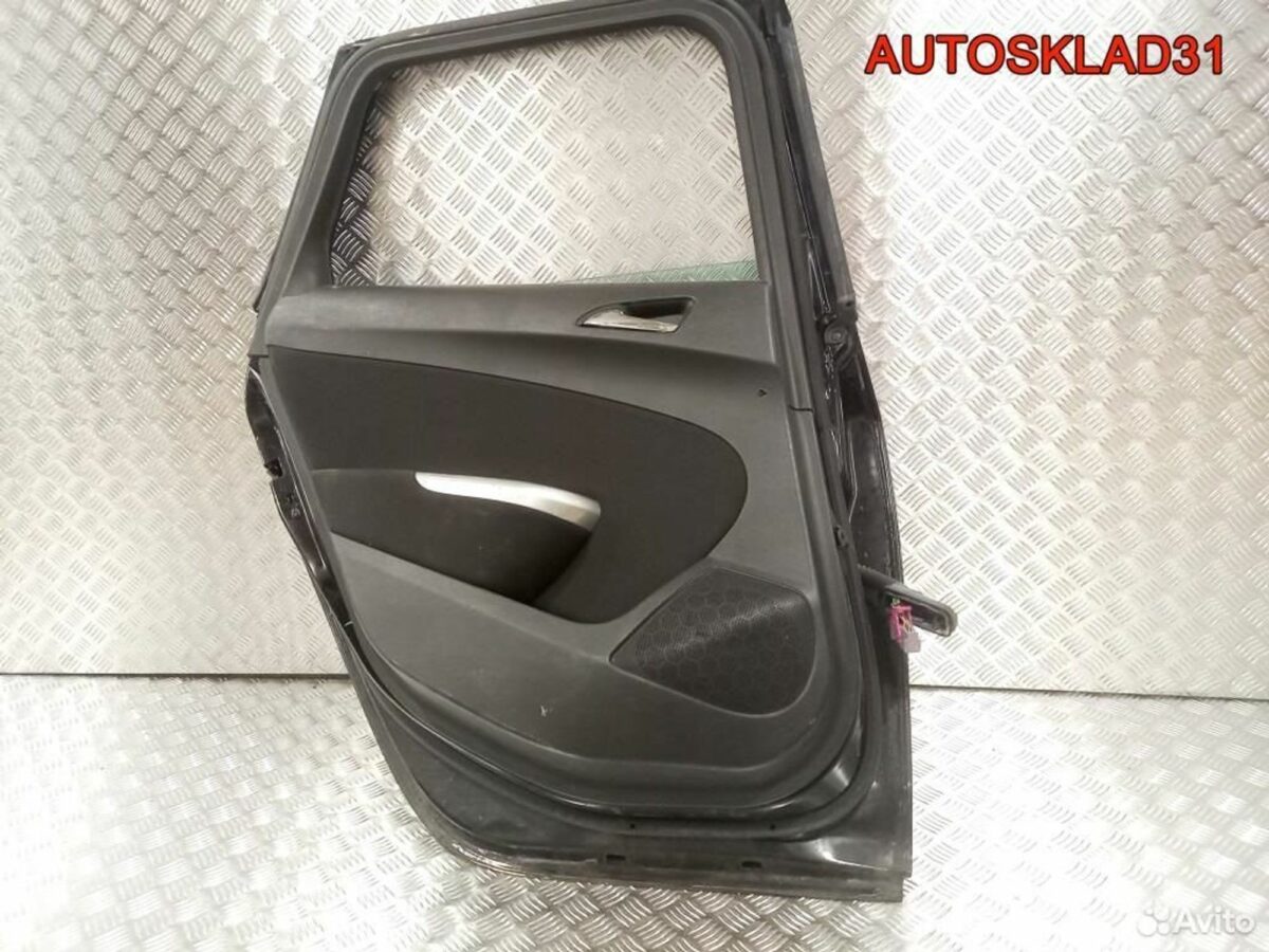Дверь задняя левая Opel Astra J 13301546 Универсал - АвтоСклад31.рф - авторазборка контрактные б/у запчасти в г. Белгород