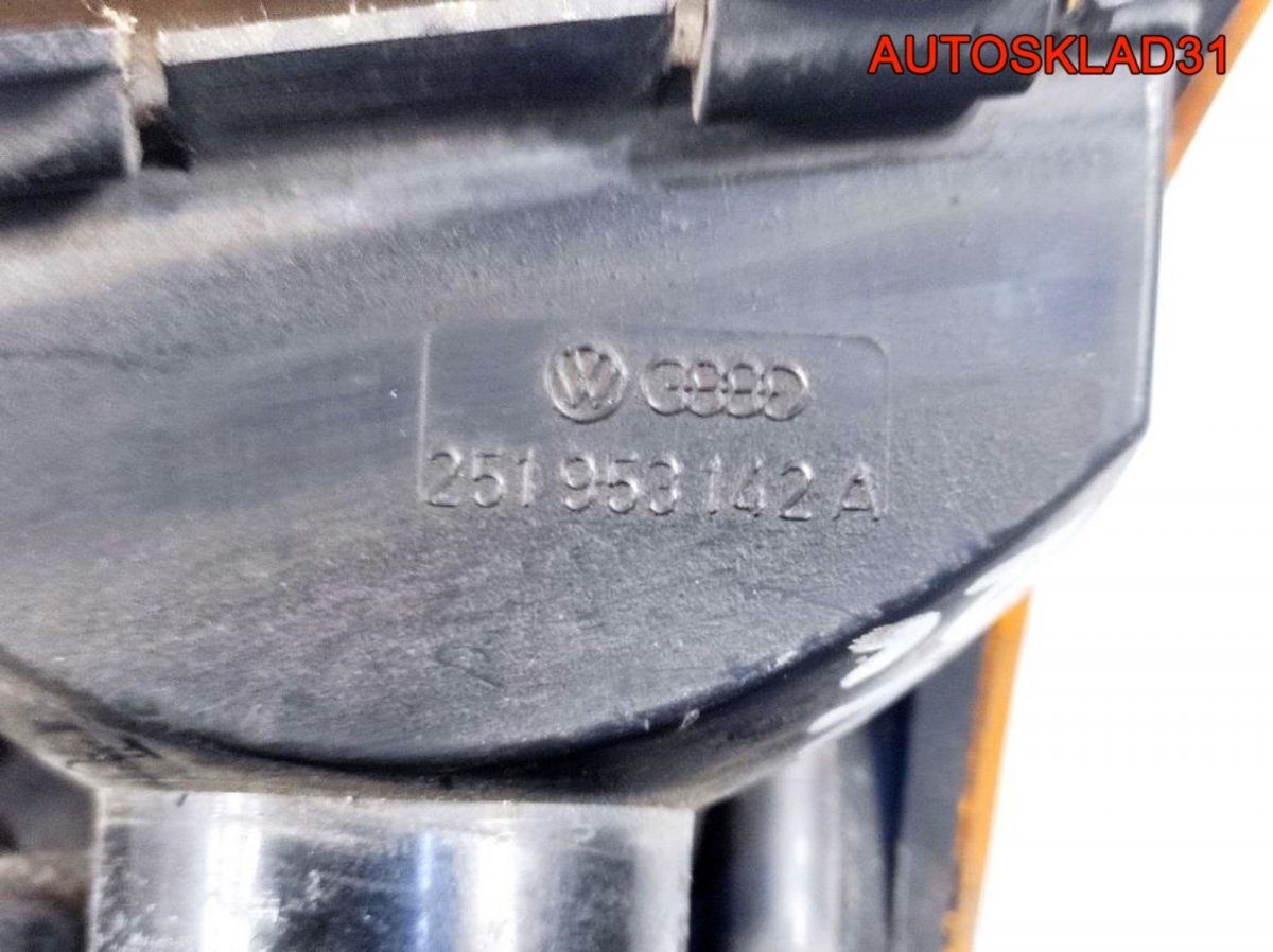 Указатель поворота правый VW Transporter T2 - АвтоСклад31.рф - авторазборка контрактные б/у запчасти в г. Белгород