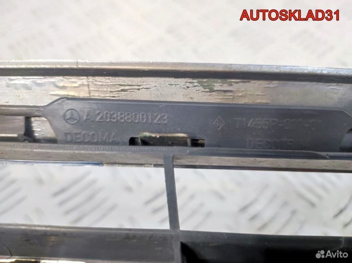 Решетка радиатора Mercedes Benz W203 A2038800123 - АвтоСклад31.рф - авторазборка контрактные б/у запчасти в г. Белгород