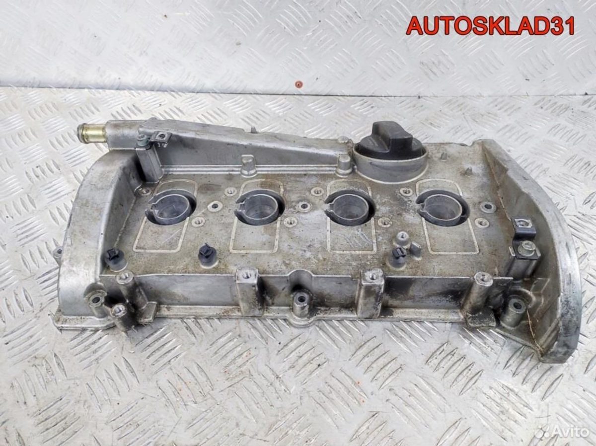 Крышка клапанная VW Passat B5 1.8 AWT 06B103469N - АвтоСклад31.рф - авторазборка контрактные б/у запчасти в г. Белгород