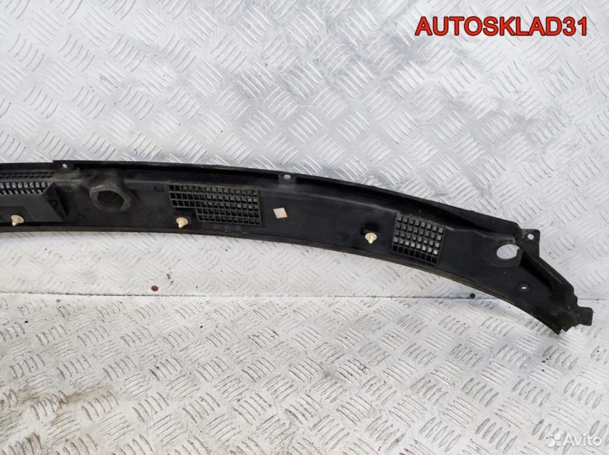 Решетка стеклоочистителя Mitsubishi Carisma DA MB9 - АвтоСклад31.рф - авторазборка контрактные б/у запчасти в г. Белгород