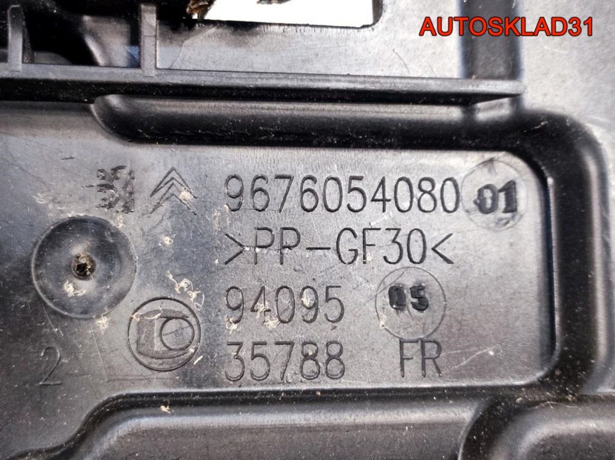 Крепление АКБ Peugeot 208 9676054080 - АвтоСклад31.рф - авторазборка контрактные б/у запчасти в г. Белгород