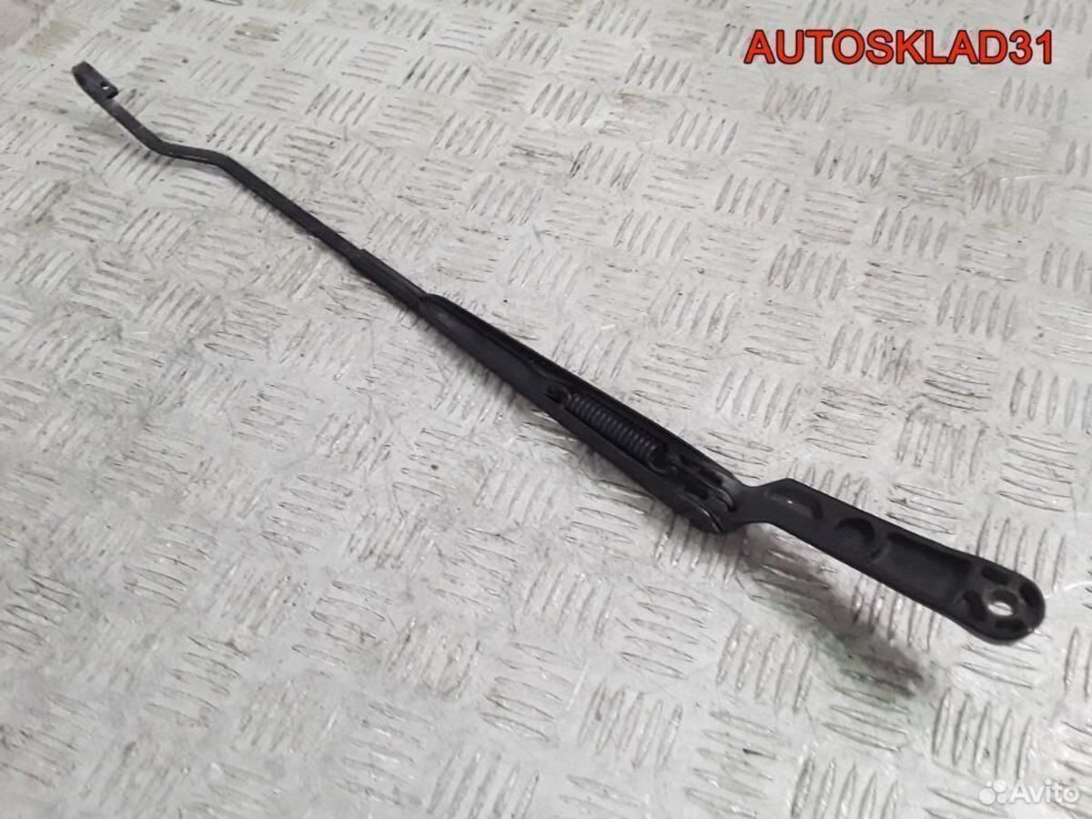 Поводок стеклоочистителя левый VW Golf 1J1955409A - АвтоСклад31.рф - авторазборка контрактные б/у запчасти в г. Белгород
