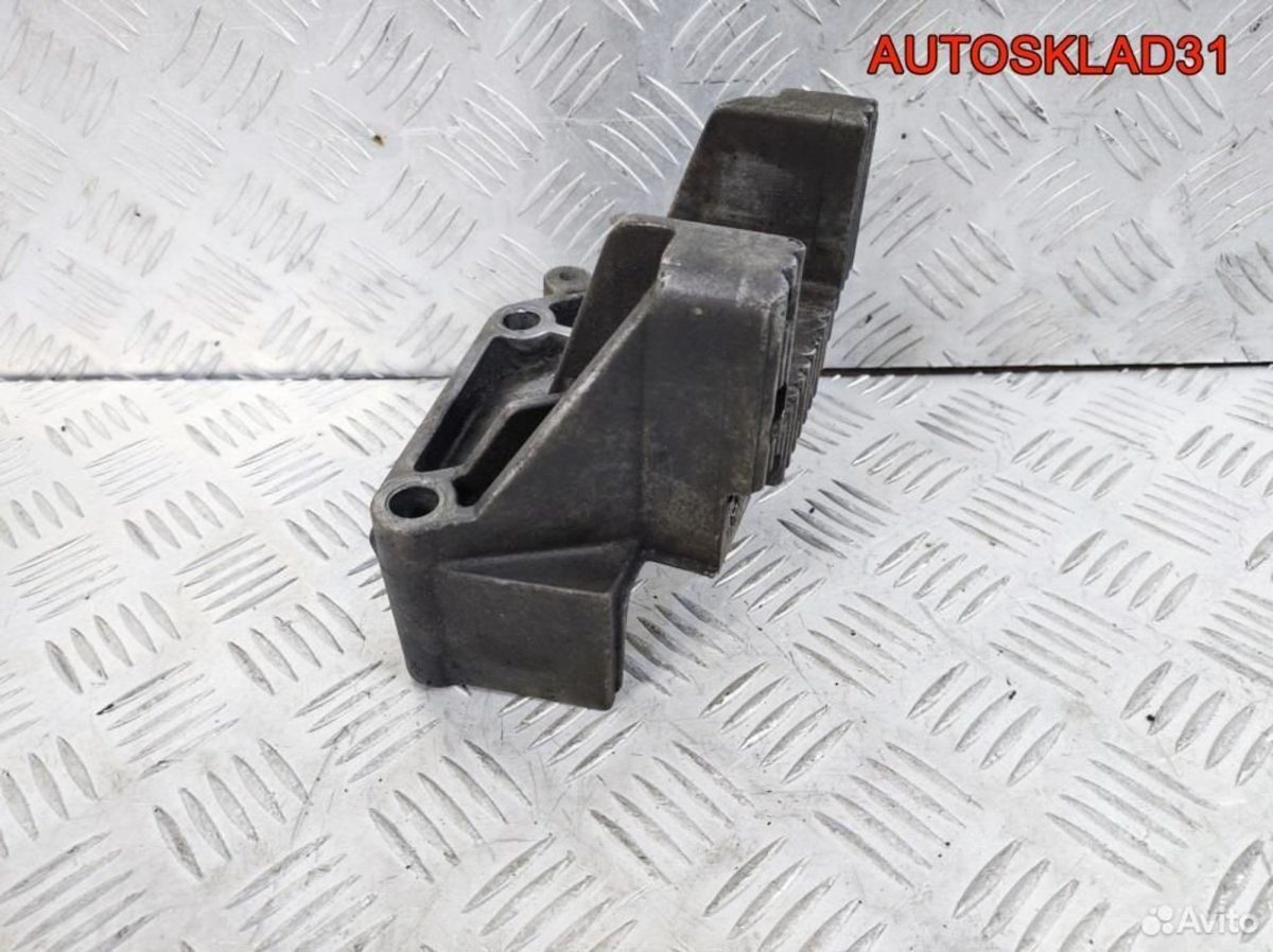 Кронштейн двигателя Opel Movano 2,2 G9T 7700312867 - АвтоСклад31.рф - авторазборка контрактные б/у запчасти в г. Белгород