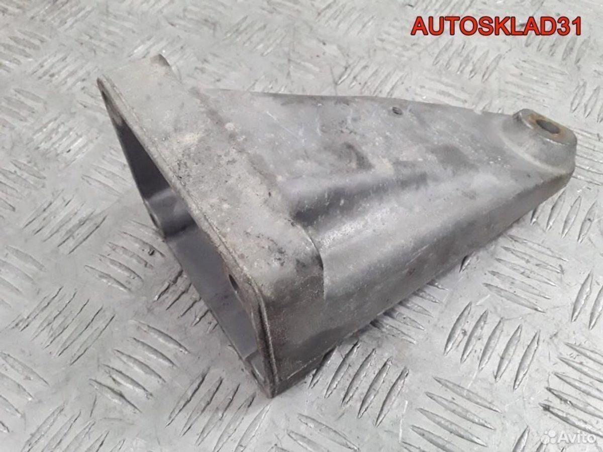 Кронштейн двигателя правый Mercedes W211 2.2 646 - АвтоСклад31.рф - авторазборка контрактные б/у запчасти в г. Белгород