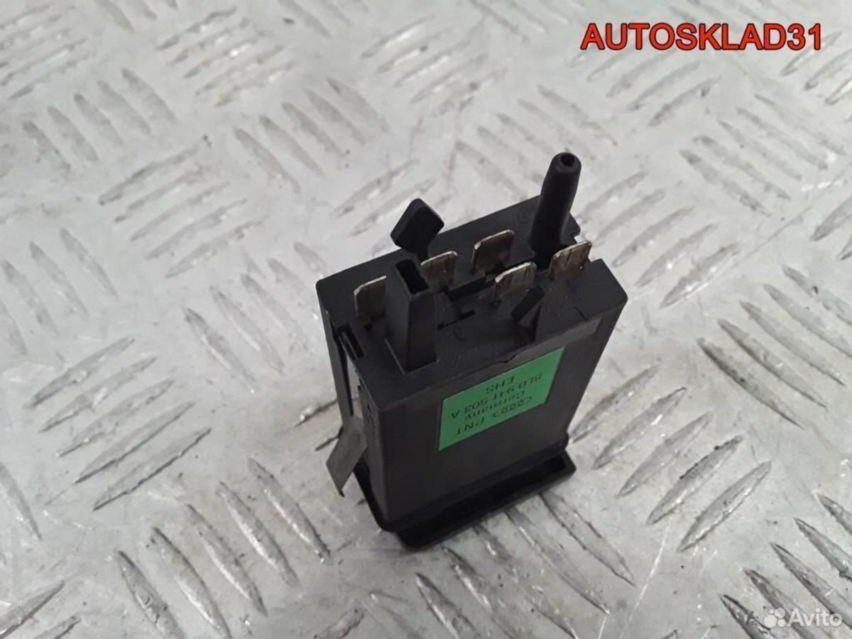 Кнопка обогрева заднего стекла Audi A3 8L0941503A - АвтоСклад31.рф - авторазборка контрактные б/у запчасти в г. Белгород