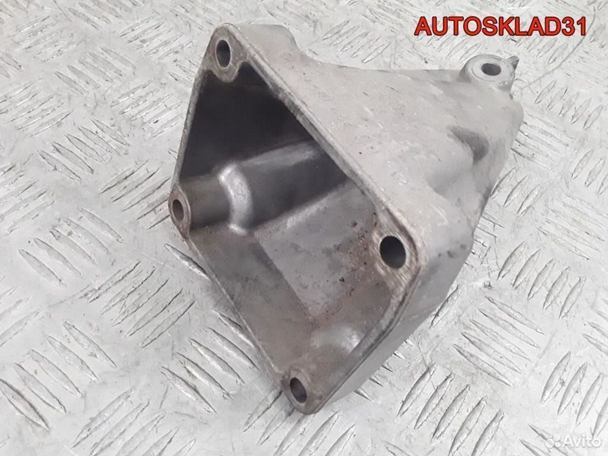Кронштейн двигателя правый Mercedes W211 2.2 646 - АвтоСклад31.рф - авторазборка контрактные б/у запчасти в г. Белгород
