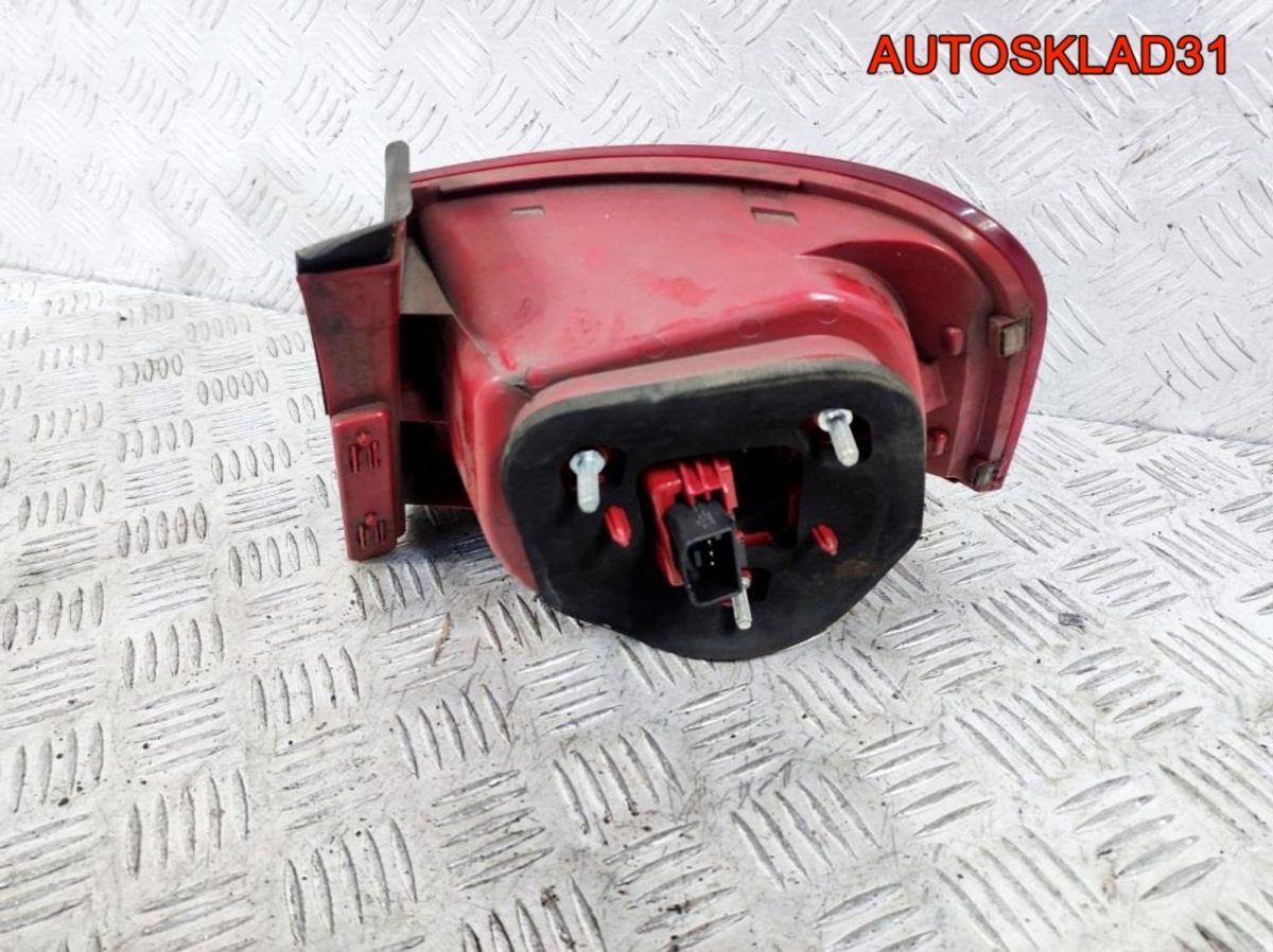 Фонарь задний левый VW Passat B6 3C5945095H Седан - АвтоСклад31.рф - авторазборка контрактные б/у запчасти в г. Белгород
