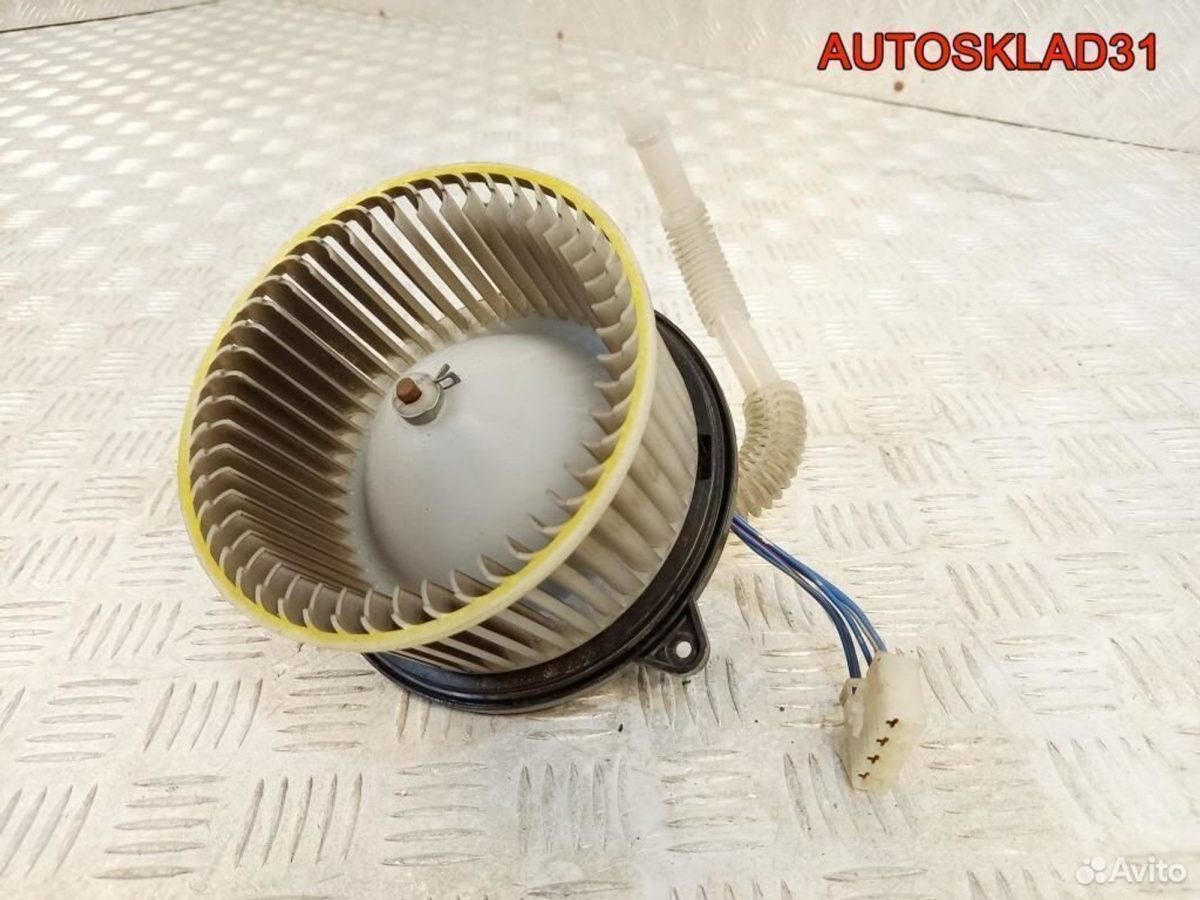 Моторчик печки Mazda 323 BA 8940000060 - АвтоСклад31.рф - авторазборка контрактные б/у запчасти в г. Белгород